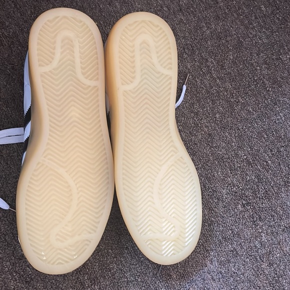 A beautiful adidas size 8 with light good condition - Picture 5 of 7